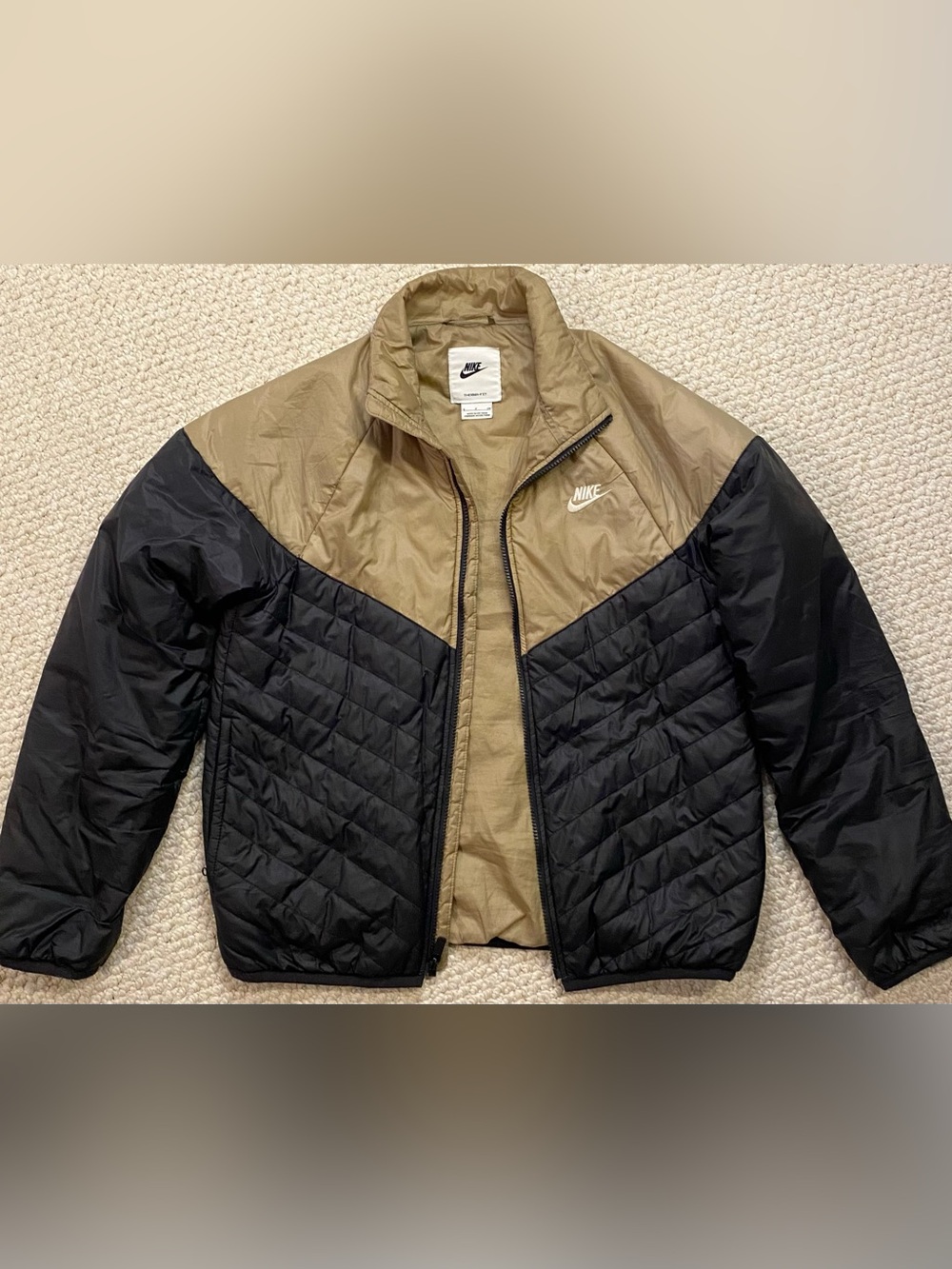 Nike Therma Fit Windrunner Puffer Jacket.  Mens Small